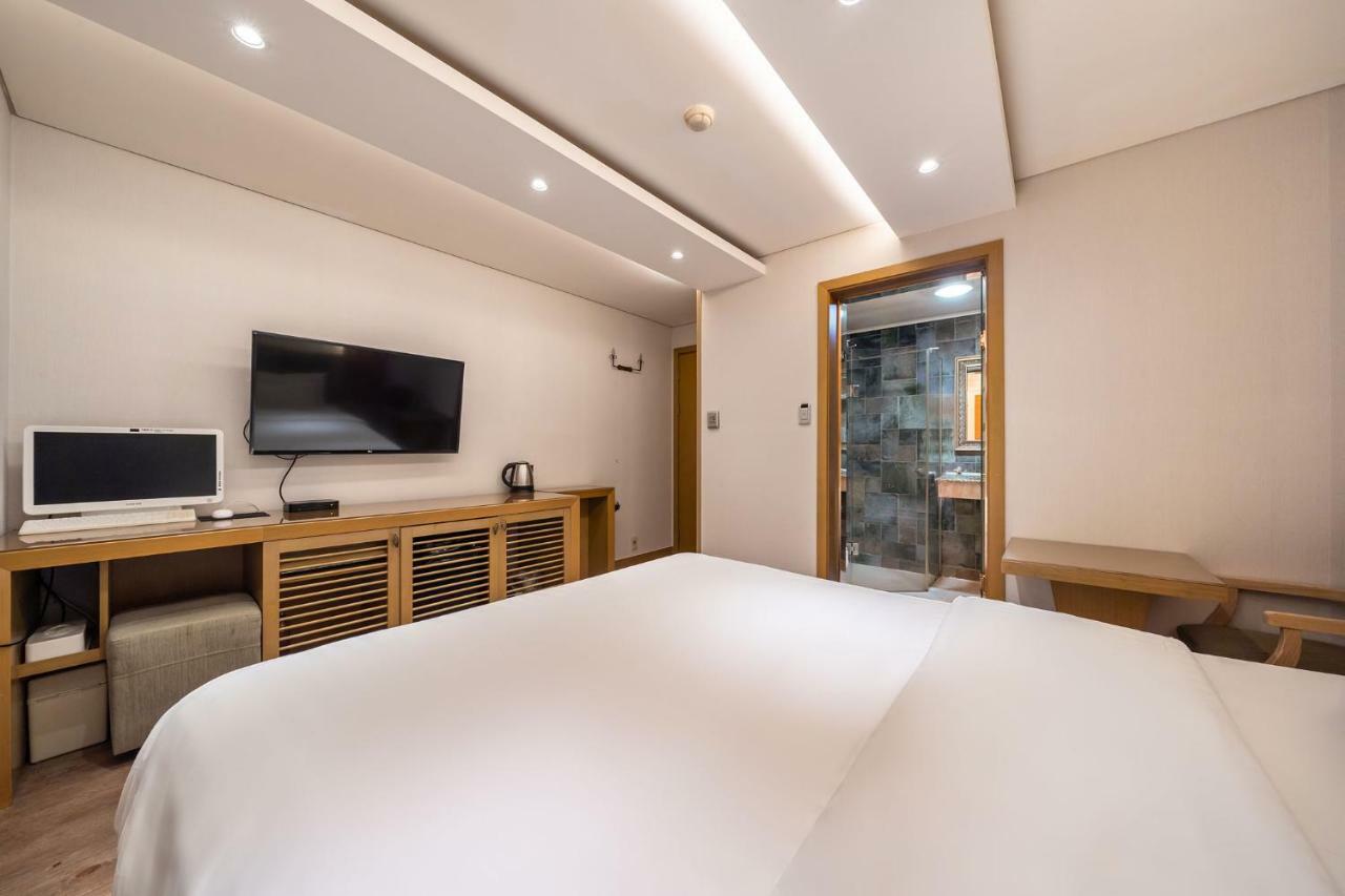 Demian Hotel Сеул Екстериор снимка